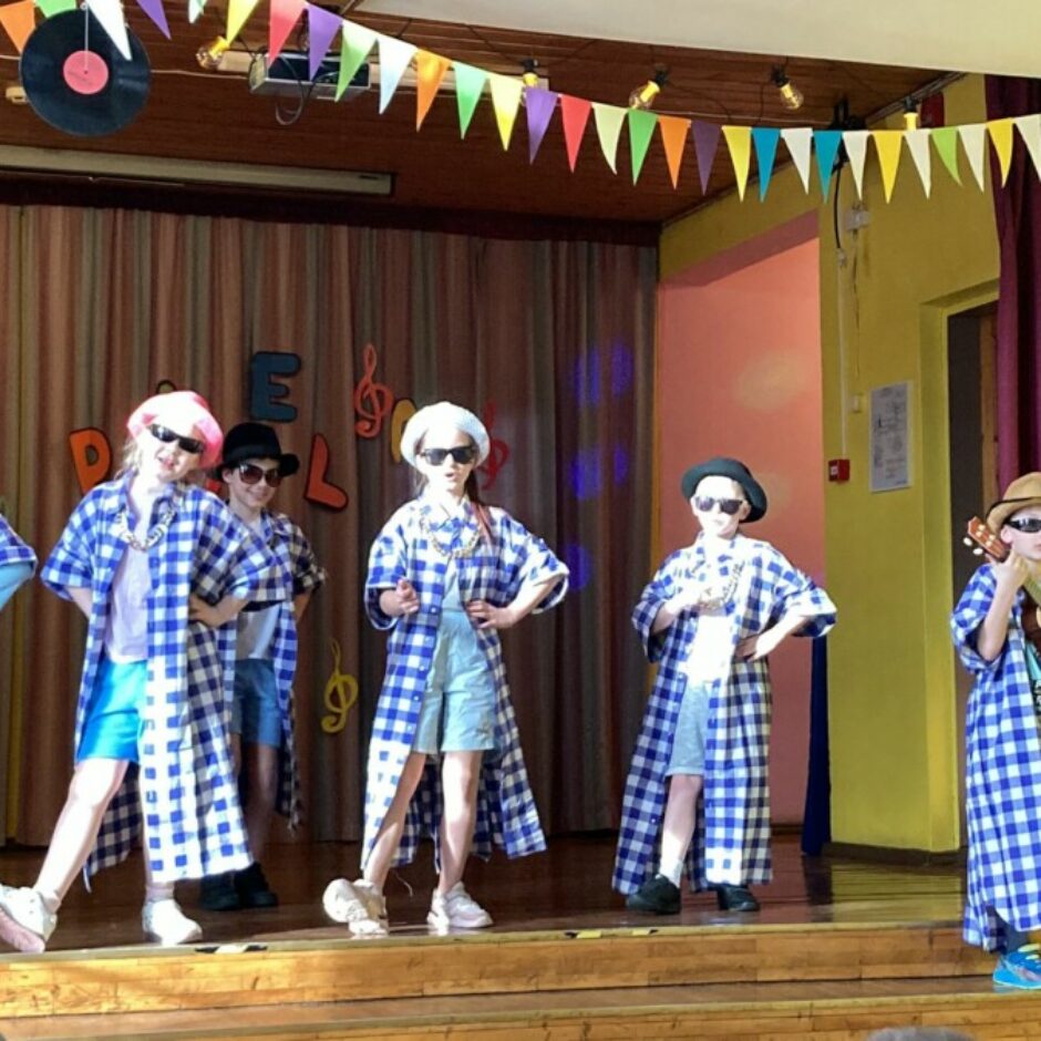 2.3. klases skolēni